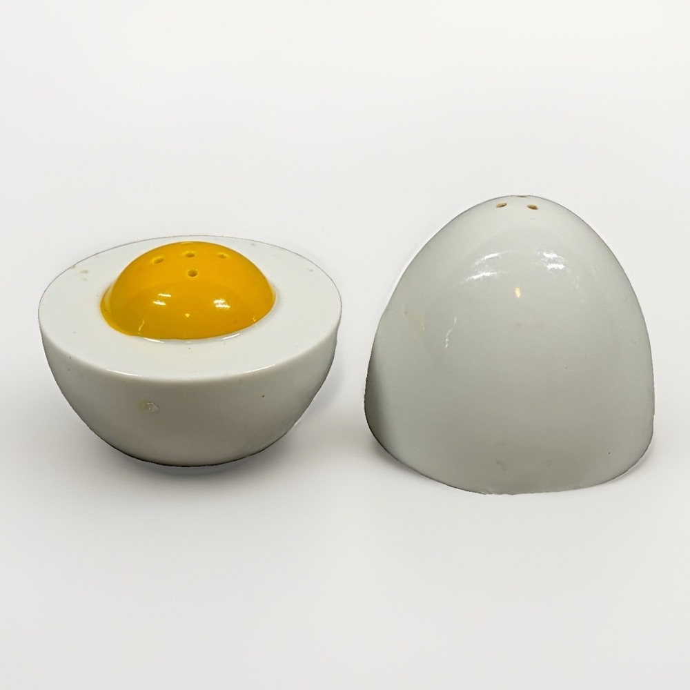 Vintage Avon Ceramic Farm Fresh Hard Boiled Egg Salt & Pepper Shaker